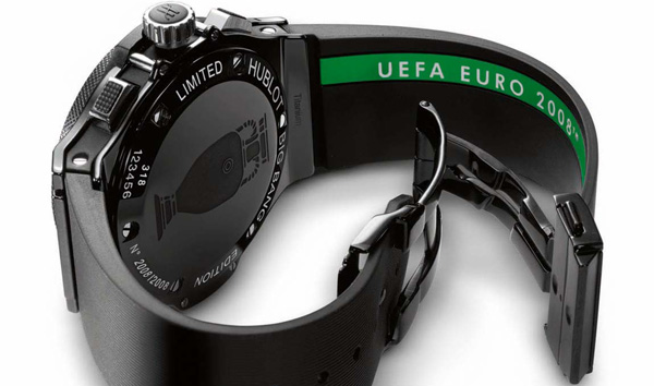 Euro 2008 : Une Big Bang spéciale « mi-temps » dotée d’un chronographe 45 minutes Euro 2008 : Une Big Bang spéciale « mi-temps » dotée d’un chronographe 45 minutes