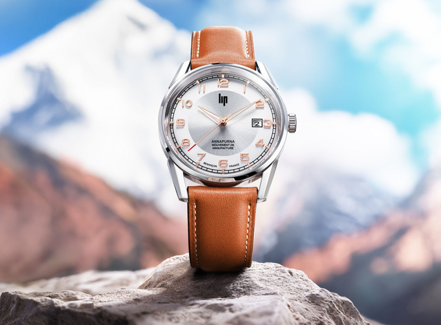 La montre de ville Annapurna embarque le calibre R26 "maison" de chez LIP : chic et classique