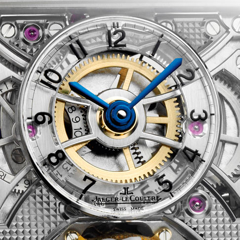 Reverso Gyrotourbillon 2 : le tourbillon sphérique s’installe dans le fameux boîtier pivotant Reverso Gyrotourbillon 2 : le tourbillon sphérique s’installe dans le fameux boîtier pivotant