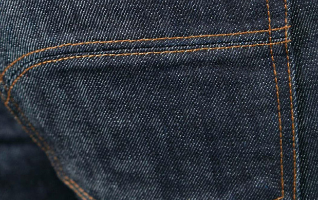 Quand le denim s'adoucit avec de la soie, du cachemire ou de la laine Mérinos Quand le denim s'adoucit avec de la soie, du cachemire ou de la laine Mérinos