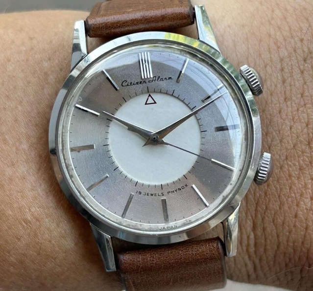 Cinq montres de luxe et leur "döppelganger" dans l'entrée de gamme Cinq montres de luxe et leur "döppelganger" dans l'entrée de gamme