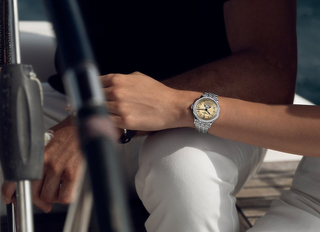 Raymond Weil Millesime Honey-Moon : cadran miel et Miels de Stéphanie Raymond Weil Millesime Honey-Moon : cadran miel et Miels de Stéphanie