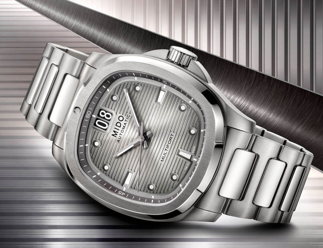 Mido Multifort TV Big Date : allure monochrome pour version titane Mido Multifort TV Big Date : allure monochrome pour version titane