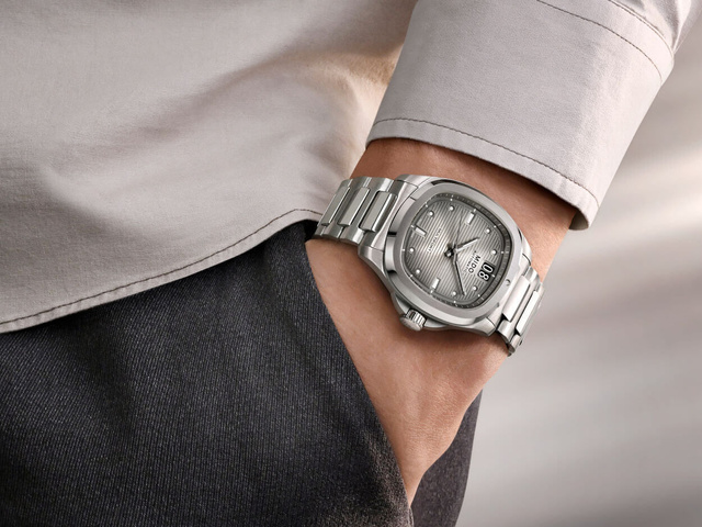 Mido Multifort TV Big Date : allure monochrome pour version titane Mido Multifort TV Big Date : allure monochrome pour version titane