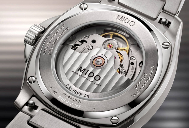 Mido Multifort TV Big Date : allure monochrome pour version titane Mido Multifort TV Big Date : allure monochrome pour version titane