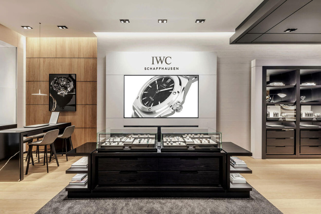 IWC ouvre sa première boutique exclusive à Lyon avec la maison Maier
