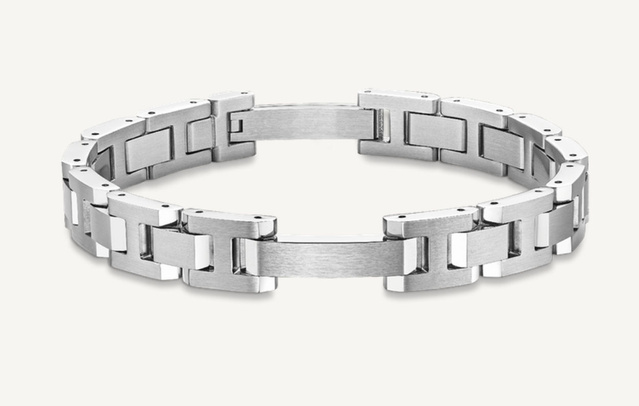 Herbelin lance une collection de bijoux inspirés de ses collections horlogères Herbelin lance une collection de bijoux inspirés de ses collections horlogères