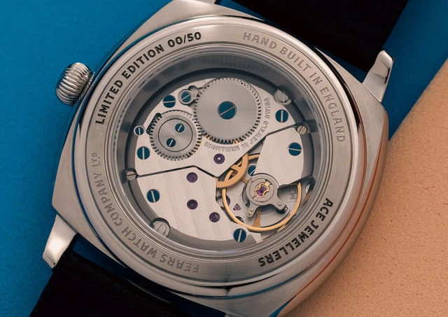 Fears x Ace Jewelers Brunswick 38 "De Stijl Edition" : une oeuvre d'art au poignet Fears x Ace Jewelers Brunswick 38 "De Stijl Edition" : une oeuvre d'art au poignet