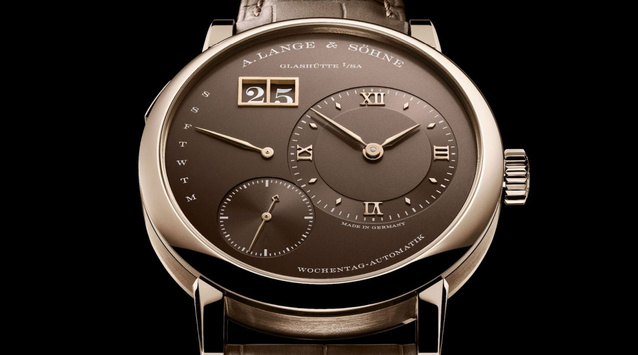 Lange 1 Daymatic Honeygold : or miel pour cadran havane et calibre automatique Lange 1 Daymatic Honeygold : or miel pour cadran havane et calibre automatique