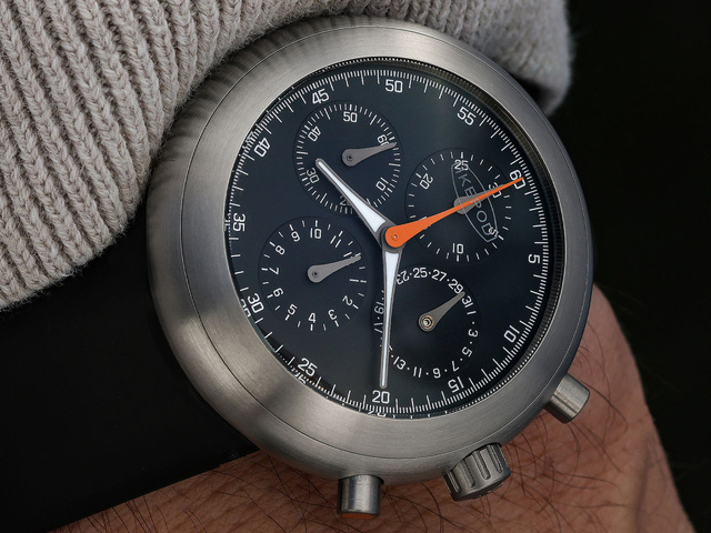 Ikepod, le retour de l'Hemipod, icône horlogère des années 90