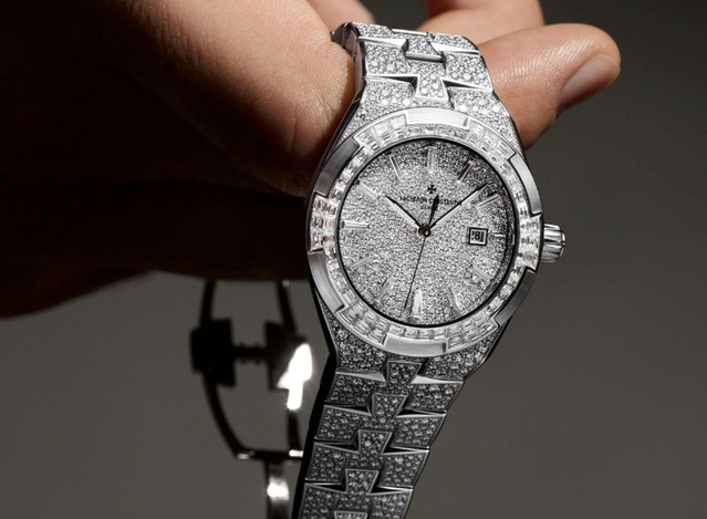 Vacheron Constantin Overseas 35 mm : deux modèles ultra-chics tout en diamants Vacheron Constantin Overseas 35 mm : deux modèles ultra-chics tout en diamants