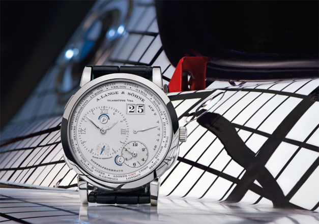 Concorso d'Eleganza Villa d'Este : un Lange 1 Fuseaux Horaires "Como Edition" Concorso d'Eleganza Villa d'Este : un Lange 1 Fuseaux Horaires "Como Edition"