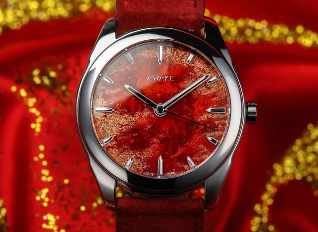 Awake Frosted Leaf Royal Red : rouge passion