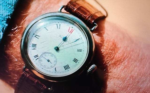 Les sept cadrans : Guy Siner porte une montre des tranchées de la Première guerre mondiale Les sept cadrans : Guy Siner porte une montre des tranchées de la Première guerre mondiale