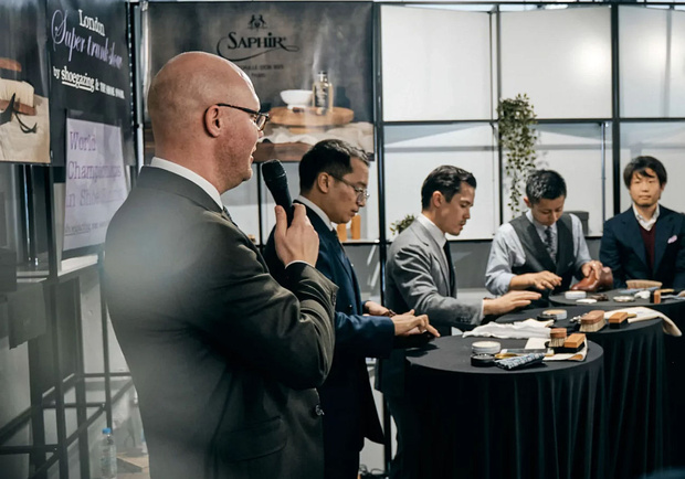 Le Super Trunk Show s'installe à Singapour : quand la mode masculine rencontre l'art du soulier