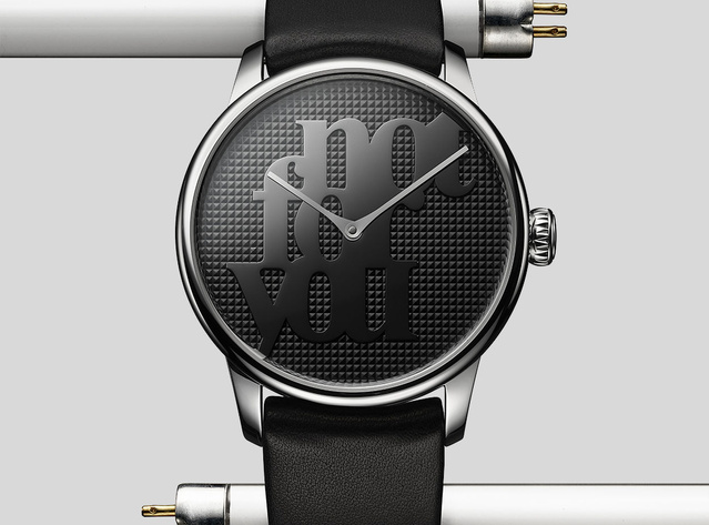 Louis Erard x Monica Bonvicini : une sculpture transposée dans un boitier de montre