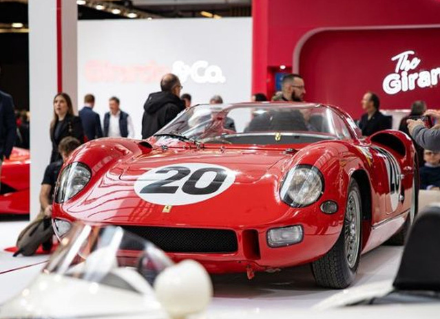 Rétromobile 2026 : quand l'horlogerie mécanique dialogue avec l'automobile de collection