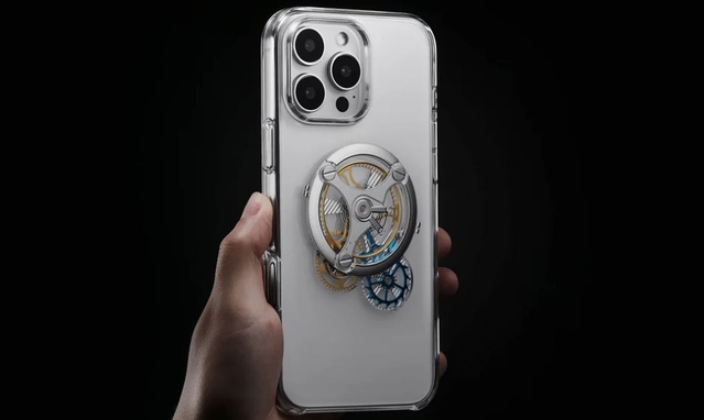 Chronomade : quand la mécanique horlogère s'invite sur une protection de smartphone Chronomade : quand la mécanique horlogère s'invite sur une protection de smartphone
