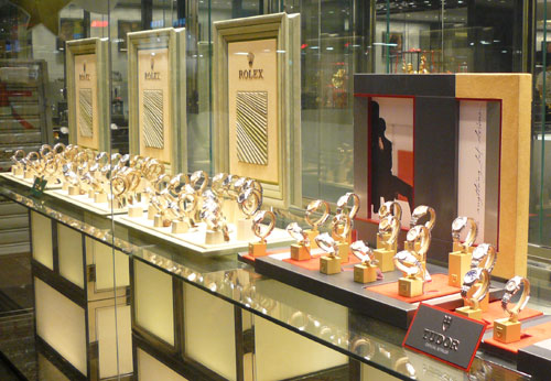 Hong-Kong : une ville en mouvement perpétuel où le temps palpite au rythme des Rolex Hong-Kong : une ville en mouvement perpétuel où le temps palpite au rythme des Rolex