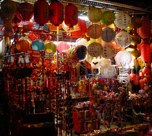 Hong-Kong : une ville en mouvement perpétuel où le temps palpite au rythme des Rolex Hong-Kong : une ville en mouvement perpétuel où le temps palpite au rythme des Rolex