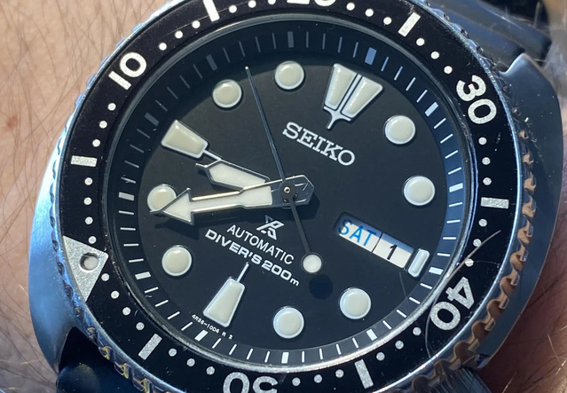 Seiko : le samedi en bleu et le dimanche en rouge, entre tradition, culture et identité horlogère