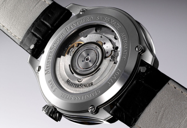 MeisterSinger Panthero Jumping Hour : un quart de siècle en beauté MeisterSinger Panthero Jumping Hour : un quart de siècle en beauté