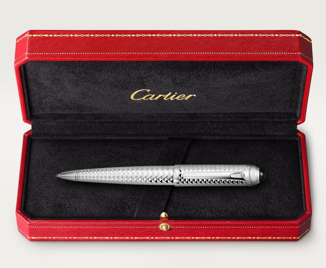 La Roadster de Cartier : une sportive singulière dans l'histoire de la maison parisienne La Roadster de Cartier : une sportive singulière dans l'histoire de la maison parisienne