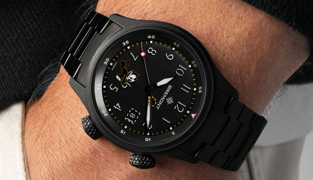 Bremont Altitude MB Meteor "Felix the Cat" : "Watch your 6" !