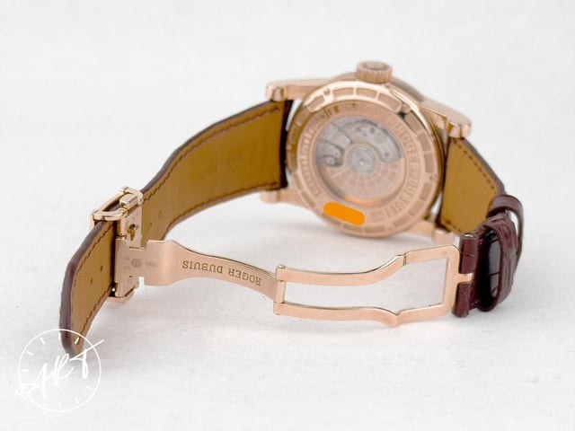 Marché de l'occasion ; quand la menace des montres volées devient une routine pour les revendeurs... Marché de l'occasion ; quand la menace des montres volées devient une routine pour les revendeurs...