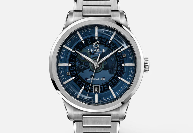 Alliance de Charlie Paris : saphir bleu ou blanc, mais en toute transparence ! Alliance de Charlie Paris : saphir bleu ou blanc, mais en toute transparence !