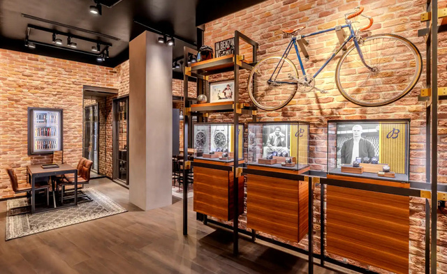 Breitling agrandit sa boutique de Lyon -toujours- avec la famille Maier Breitling agrandit sa boutique de Lyon -toujours- avec la famille Maier