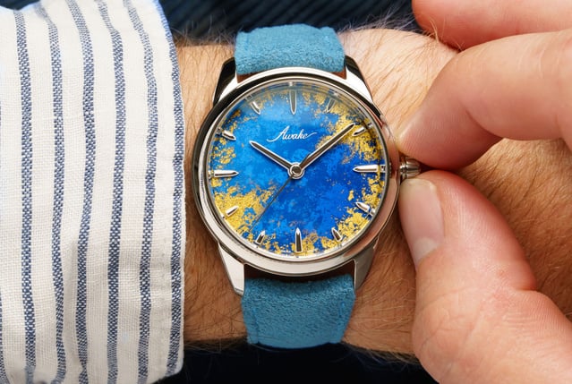 Awake Son Mài Frosted Royal Blue : or bleu pour heures bleues Awake Son Mài Frosted Royal Blue : or bleu pour heures bleues