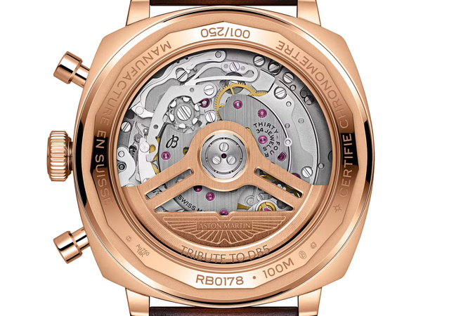 Chronographe Breitling Top Time : vombrissant hommage à l'Aston Martin DB5