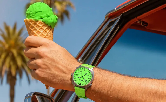 Bamford GMT Neon Series : coup de peps sur la montre de voyage