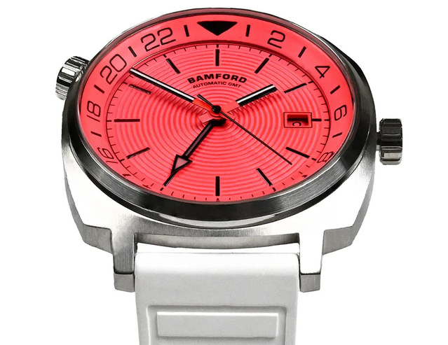 Bamford GMT Neon Series : coup de peps sur la montre de voyage Bamford GMT Neon Series : coup de peps sur la montre de voyage