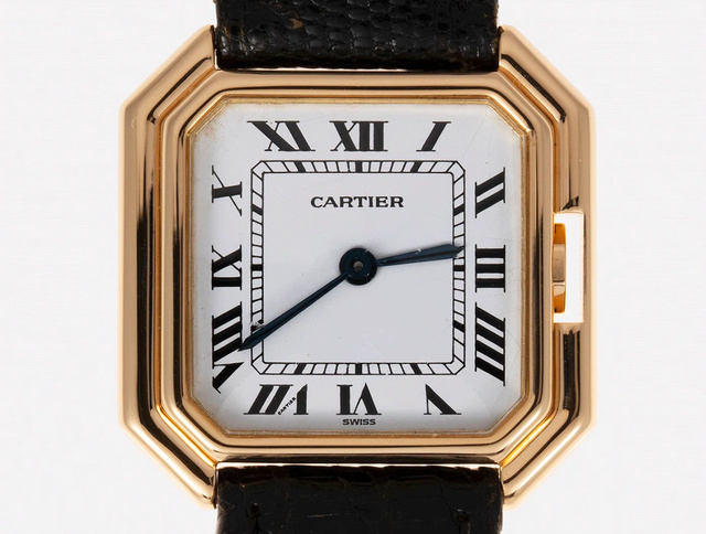 Cartier Ceinture : une montre vintage à la géométrie singulière Cartier Ceinture : une montre vintage à la géométrie singulière