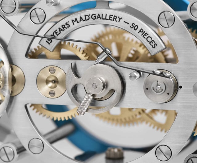 Maison Alcée x MB&F Nostromo : une horloge en forme d'alien à construire soi-même
