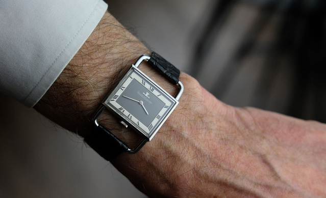 Montre étrier : quand l'horlogerie monte à cheval Montre étrier : quand l'horlogerie monte à cheval