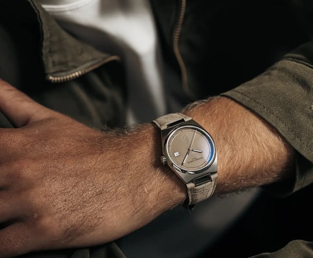 Frédérique Constant : la Légion à l'honneur avec deux séries limitées à 888 exemplaires