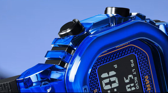 G-SHOCK MRG-D5000 Blue Sapphire : le pari fou du saphir... incassable ! G-SHOCK MRG-D5000 Blue Sapphire : le pari fou du saphir... incassable !
