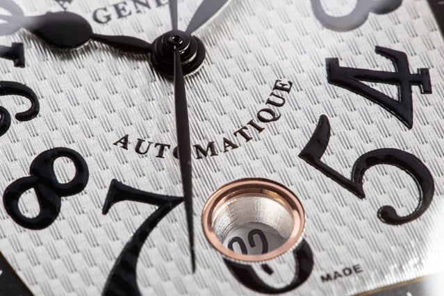 Franck Muller Cintrée Curvex Damier : un classique de la maison revisité Franck Muller Cintrée Curvex Damier : un classique de la maison revisité