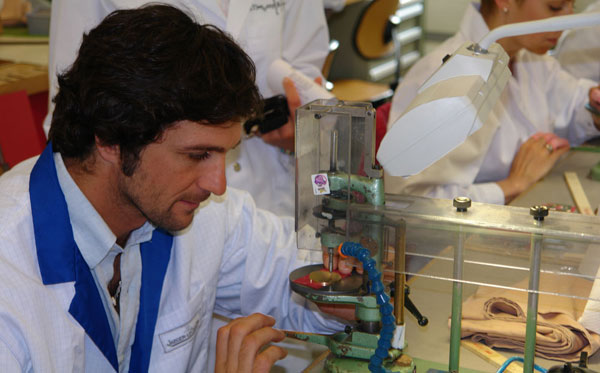 Eduardo Novillo Astrada en visite à la manufacture Jaeger-LeCoultre