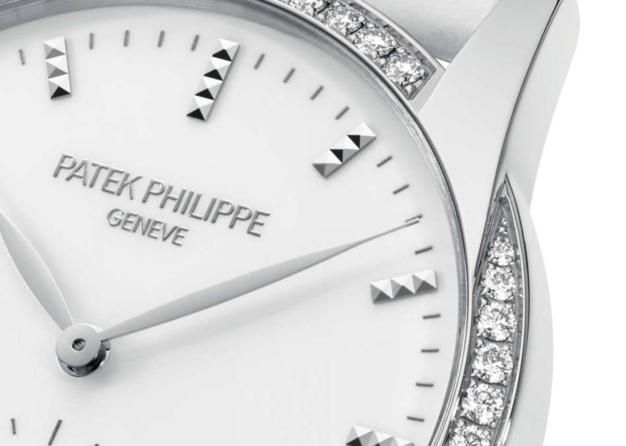 Patek Philippe Calatrava Timeless White : dame estivale Patek Philippe Calatrava Timeless White : dame estivale