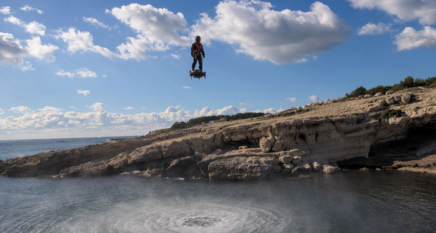 Breitling : Franky Zapata sur Flyboard Air, le fou du volant