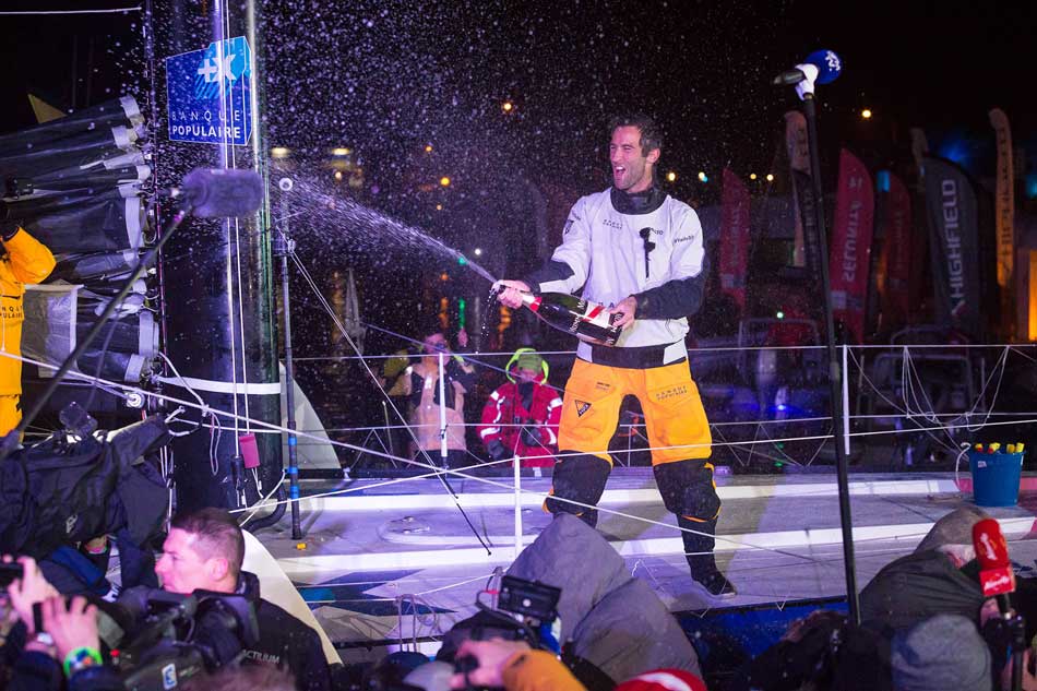 Armel Le Cléac'h remporte le Vendée Globe avec une Ralf Tech au poignet