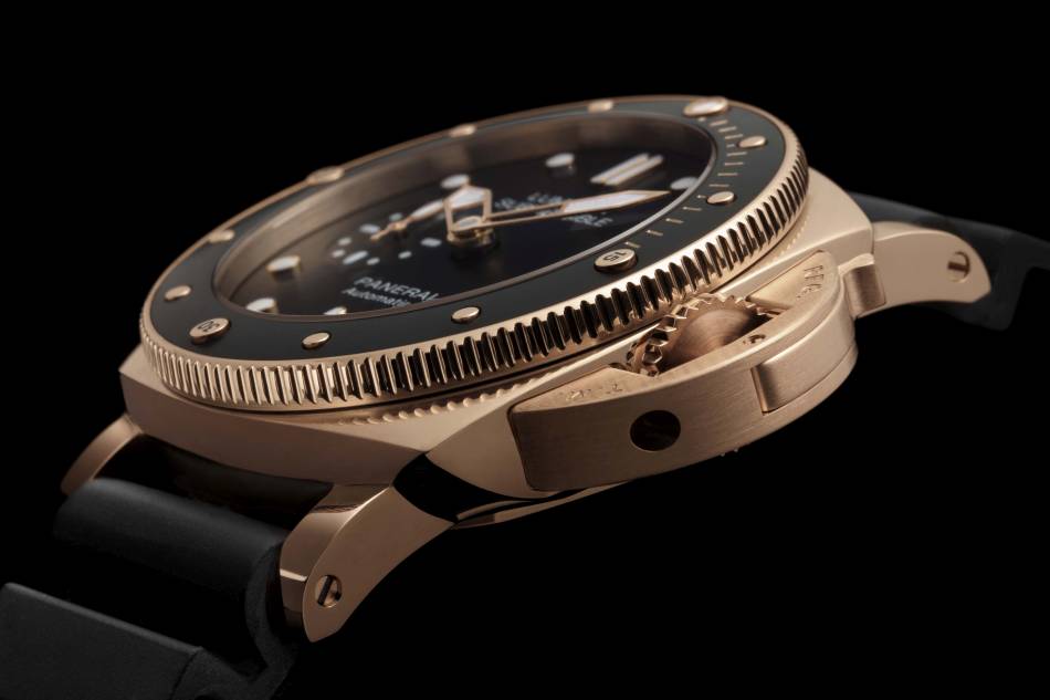 Panerai Submersible 1950 : 42 mm et en or !