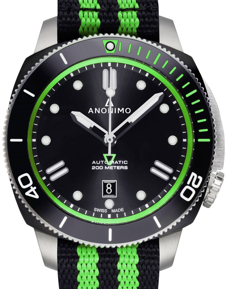 Anonimo : de la couleur et de la céramique pour la Nautilo Anonimo : de la couleur et de la céramique pour la Nautilo