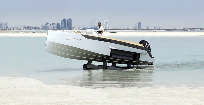 Corum devient amphibie avec Iguana Yachts
