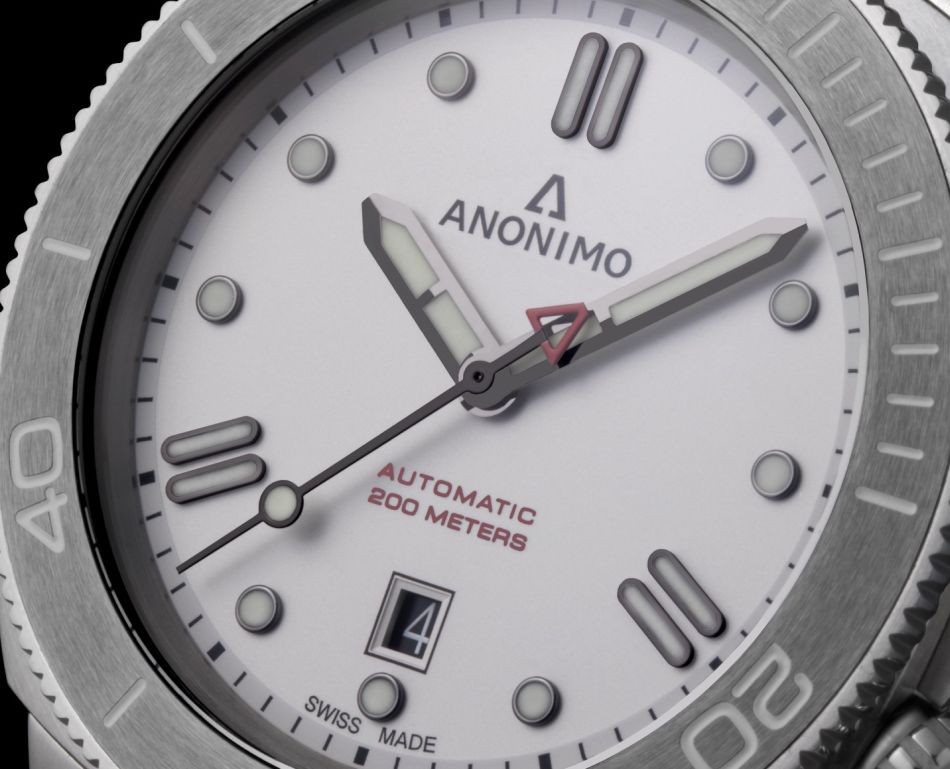 Anonimo Nautilo Bianco : habillée pour l'hiver