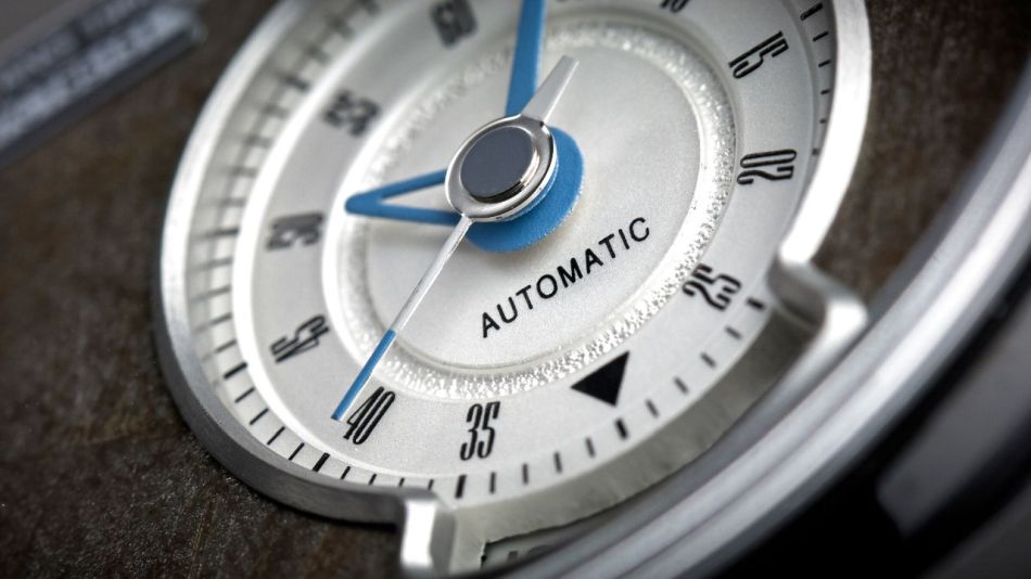 REC P-51 : des montres réalisées à partir d'anciennes Ford Mustang